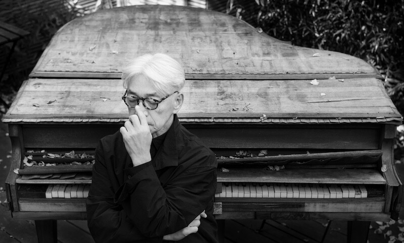 坂本龍一『out of noise - R』発売記念、世界最速試聴会のレポートが